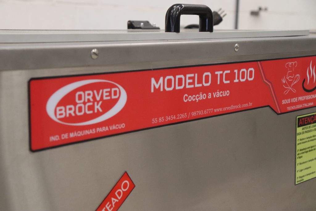 Termocirculador TC 100 com capacidade de 20kg